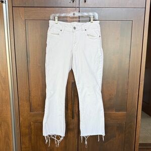 KUT From the Kloth NIKKI KICK FLARE MID RISE WHITE JEANS DISTRESSED SIZE 6